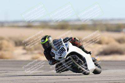 media/Dec-07-2025-CVMA (Sun) [[3e7d2de5dc]]/Race 11-Formula 2-CVMA Hooligans-American Thunder/